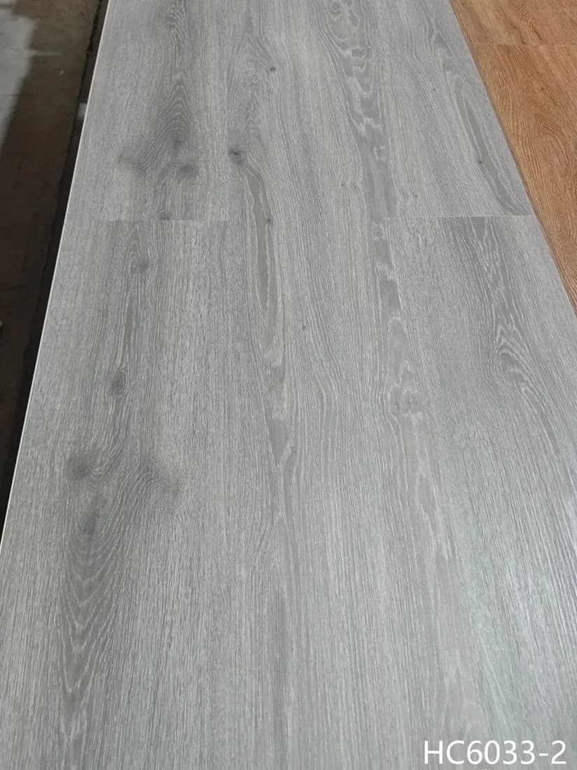 Silver Oak hybrid flooring colour HC6033-2
